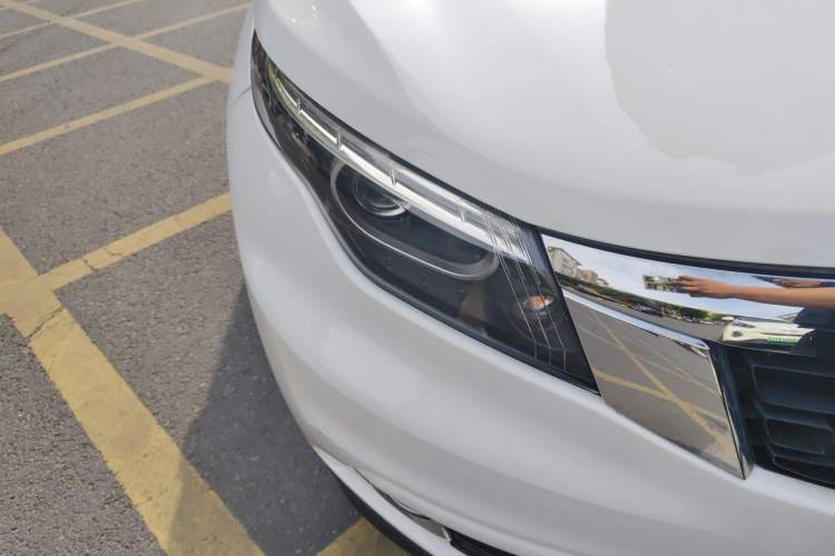 Used Qoros 5 2017 1.6T Automatic Prestige Model Right Front Headlight
