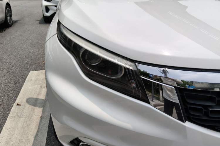 Used Qoros 5 2017 1.6T Automatic Prestige Model Right Front Headlight