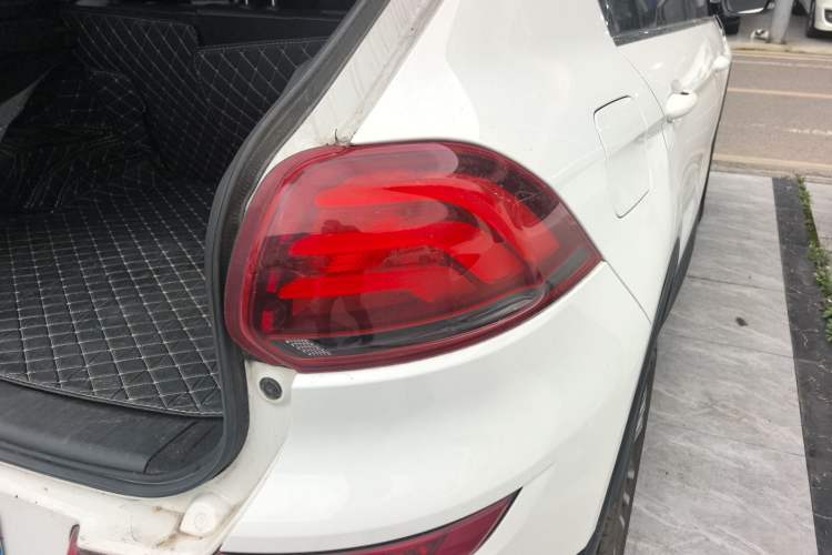 Used Qoros 5 2017 1.6T Automatic Prestige Model Right Rear Taillight