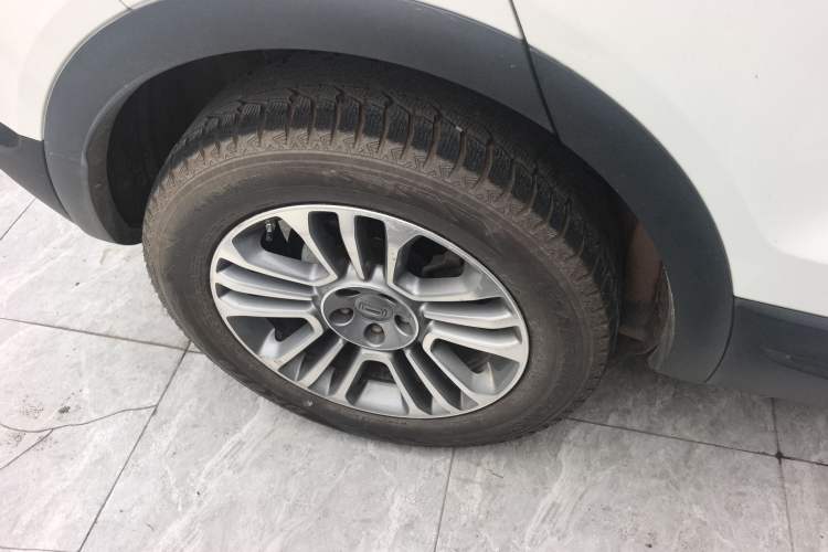 Used Qoros 5 2017 1.6T Automatic Prestige Model Right Rear Wheel Hub