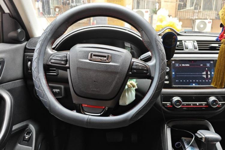 Used Qoros 5 2017 1.6T Automatic Prestige Model Steering Wheel