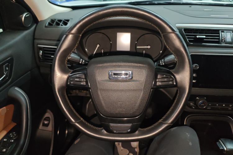 Used Qoros 5 2017 1.6T Automatic Flagship Model Steering Wheel