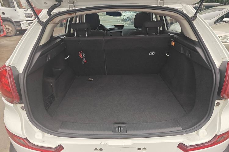 Used Qoros 5 2017 1.6T Automatic Leading Model Trunk