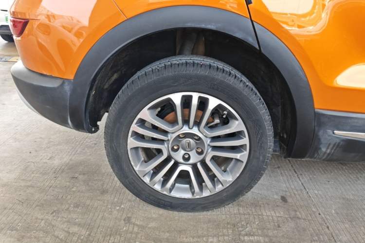 Used Qoros 5 2017 1.6T Automatic Prestige Model Exterior 5