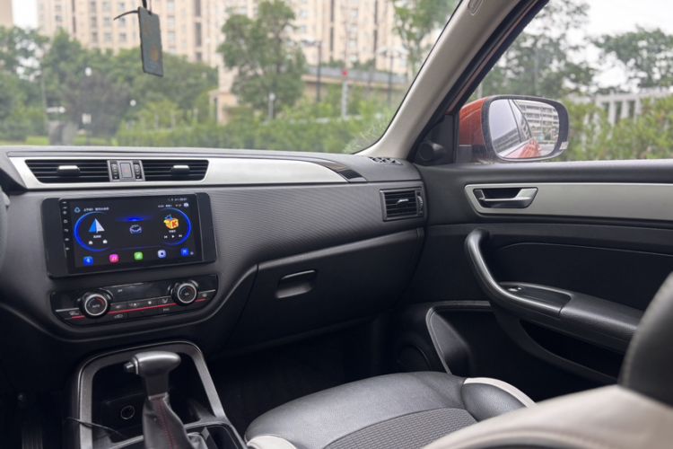 Used Qoros 5 2017 1.6T Automatic Prestige Model Interior 3