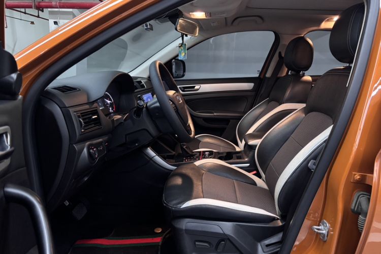 Used Qoros 5 2017 1.6T Automatic Prestige Model Interior 5