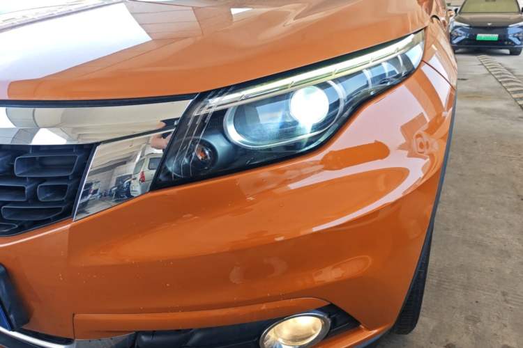 Used Qoros 5 2017 1.6T Automatic Prestige Model Left Front Headlight