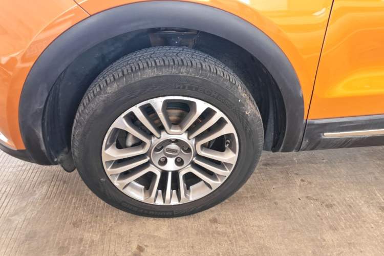 Used Qoros 5 2017 1.6T Automatic Prestige Model Left Front Wheel Hub
