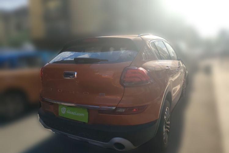 Used Qoros 5 2017 1.6T Automatic Prestige Model Rear Right 45 Deg