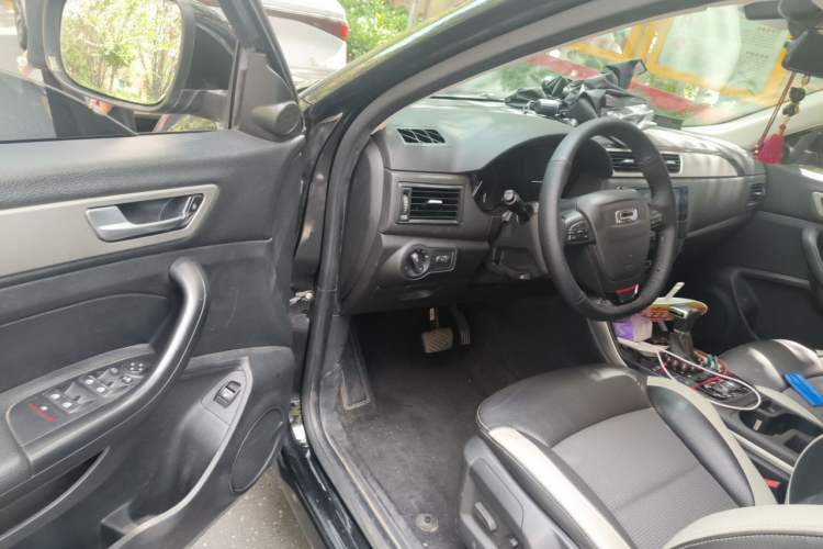 Used Qoros 5 2018 1.6T Automatic Prestige Model Driver Seat