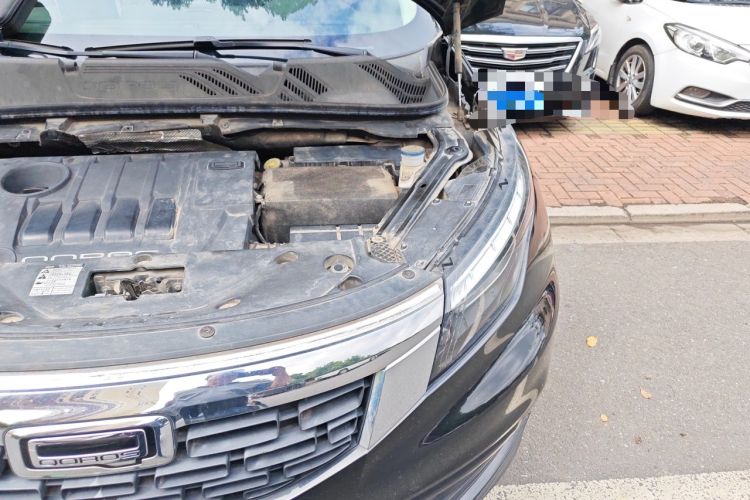 Used Qoros 5 2018 Revised 1.6T Automatic Luxury Version Engine Bay Left