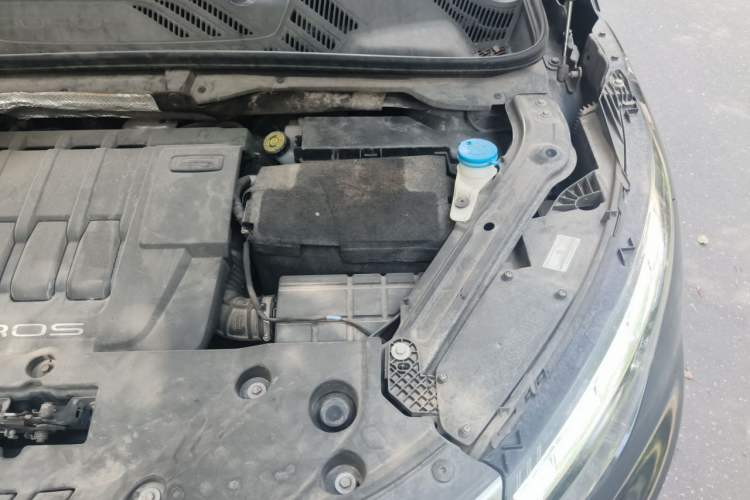 Used Qoros 5 2018 1.6T Automatic Prestige Model Engine Bay Left
