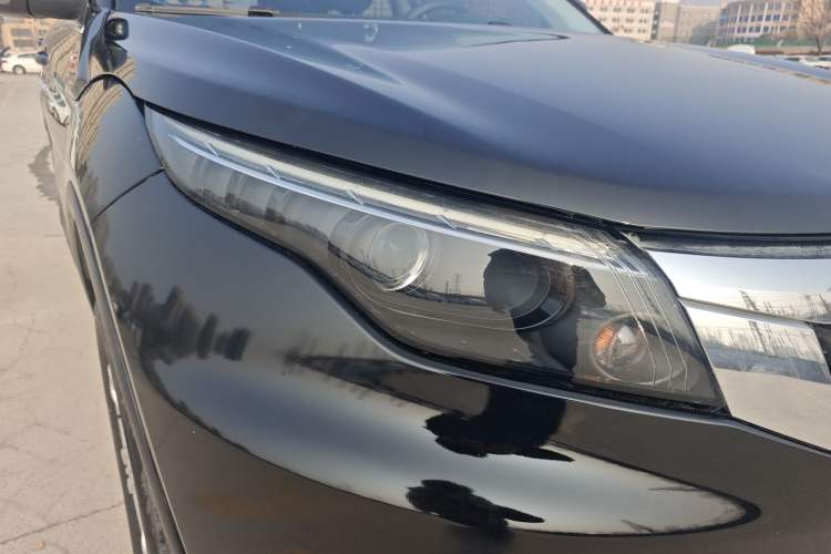 Used Qoros 5 2018 Revised Version 1.6T Automatic Leading Edition Exterior 7