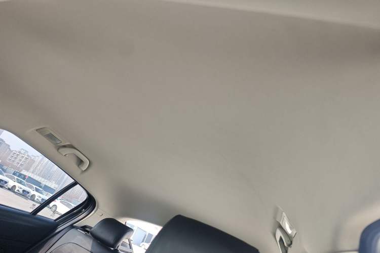 Used Qoros 5 2018 Revised Version 1.6T Automatic Leading Edition Headliner