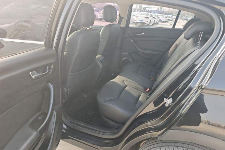 Used Qoros 5 2018 Revised Version 1.6T Automatic Leading Edition Interior 3