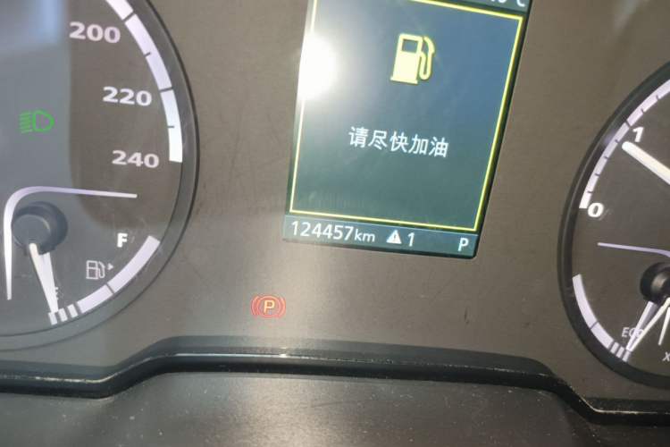 Used Qoros 5 2018 1.6T Automatic Prestige Model Odometer Close Up