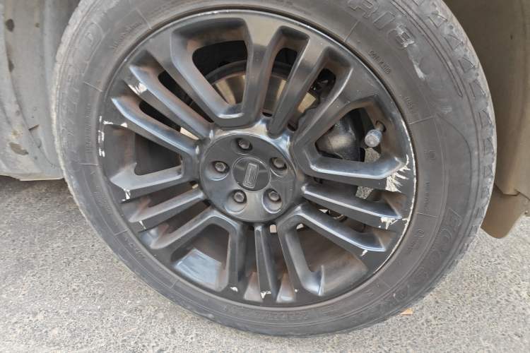 Used Qoros 5 2018 Revised 1.6T Automatic Luxury Version Right Front Wheel Hub