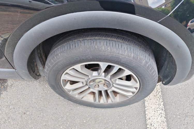 Used Qoros 5 2018 Revised 1.6T Automatic Luxury Version Right Front Wheel Hub