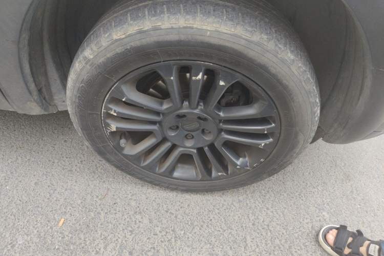 Used Qoros 5 2018 Revised 1.6T Automatic Luxury Version Right Front Wheel Hub