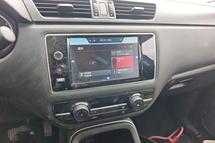 Used Qoros 5 2018 Revised Version 1.6T Automatic Leading Edition Audio And AC Panel