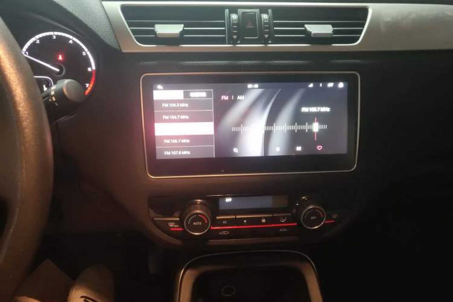 Used Qoros 5 2018 Revised 1.6T Automatic Luxury Version Audio And AC Panel