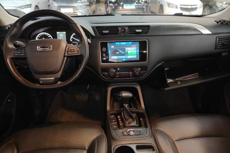 Used Qoros 5 2018 Revised Version 1.6T Automatic Leading Edition Audio And AC Panel