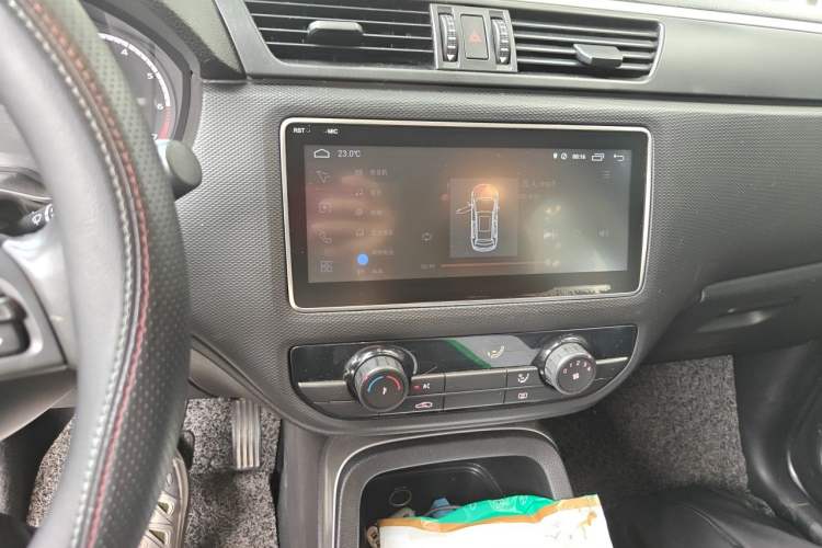 Used Qoros 5 2018 1.6T Automatic Leading Model Audio And AC Panel