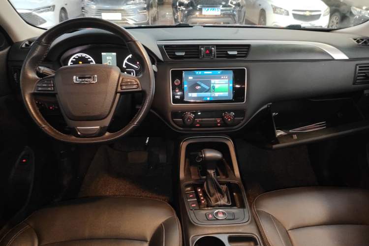 Used Qoros 5 2018 Revised Version 1.6T Automatic Leading Edition Center Console