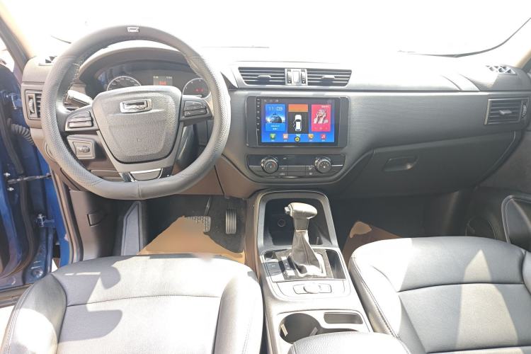 Used Qoros 5 2018 1.6T Automatic Leading Model Center Console