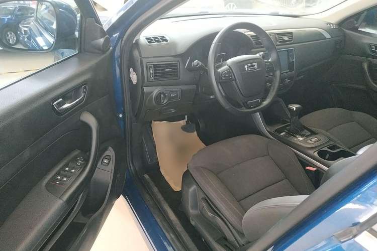 Used Qoros 5 2018 Revised Version 1.6T Automatic Leading Edition Driver Seat