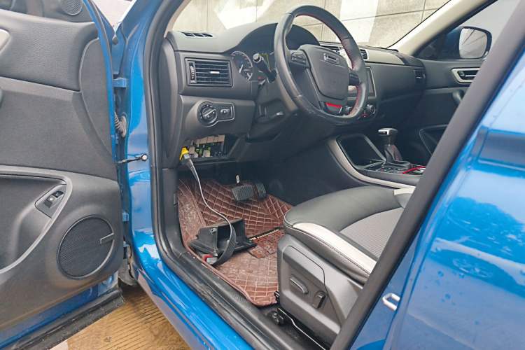 Used Qoros 5 2018 Revised 1.6T Automatic Luxury Version Driver Seat