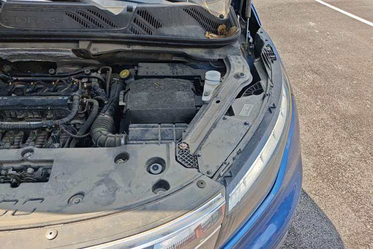 Used Qoros 5 2018 Revised Version 1.6T Automatic Leading Edition Engine Bay Left