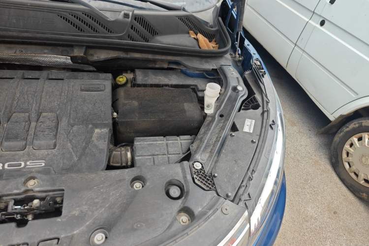 Used Qoros 5 2018 1.6T Automatic Prestige Model Engine Bay Left