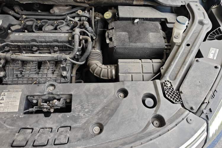 Used Qoros 5 2018 1.6T Automatic Leading Model Engine Bay Left