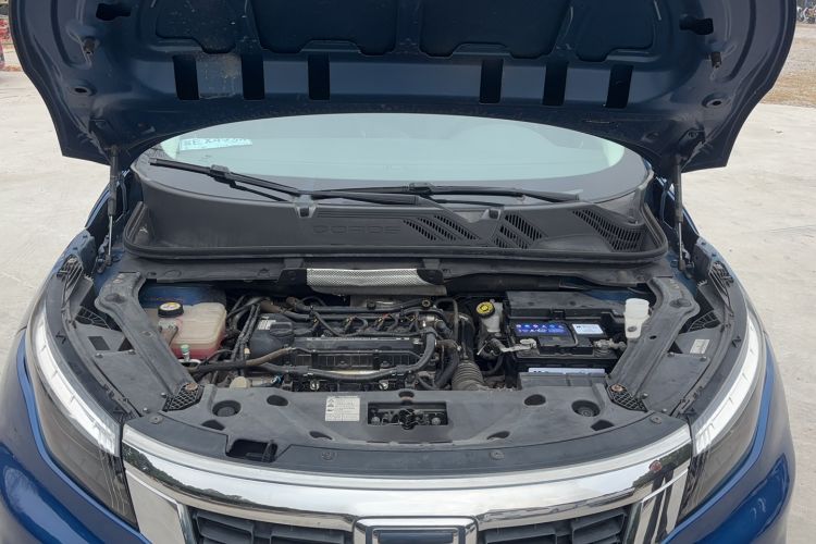 Used Qoros 5 2018 Revised Version 1.6T Automatic Leading Edition Engine Bay