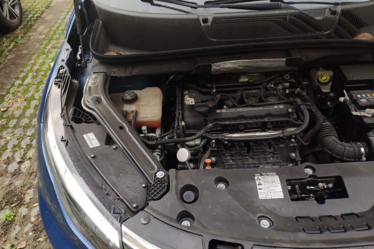 Used Qoros 5 2018 Revised Version 1.6T Automatic Leading Edition Engine Bay Right