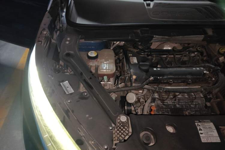 Used Qoros 5 2018 1.6T Automatic Prestige Model Engine Bay Right
