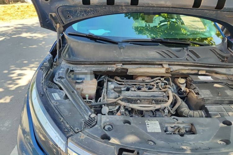 Used Qoros 5 2018 Revised Version 1.6T Automatic Leading Edition Engine Bay Right