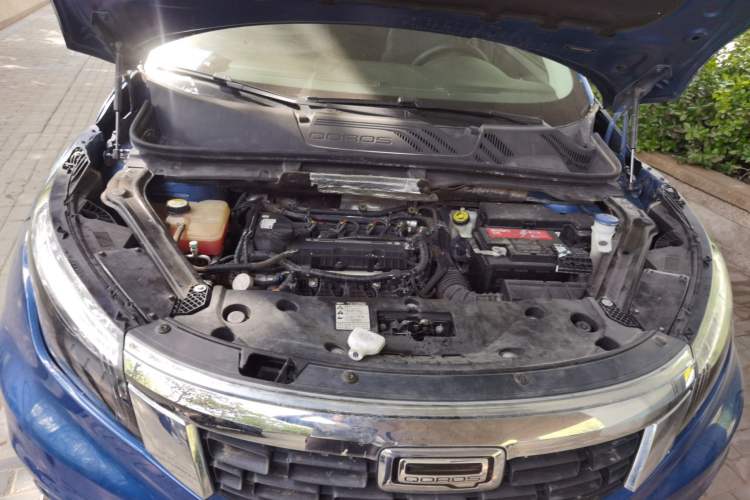 Used Qoros 5 2018 Revised Version 1.6T Automatic Leading Edition Engine Bay