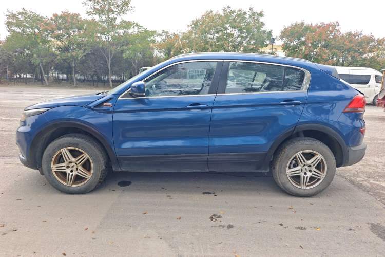 Used Qoros 5 2018 Revised Version 1.6T Automatic Leading Edition Exterior 3