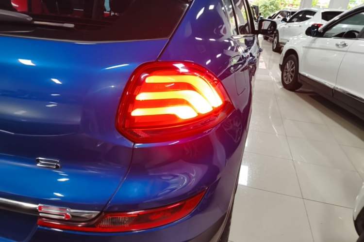 Used Qoros 5 2018 Revised Version 1.6T Automatic Leading Edition Exterior 3