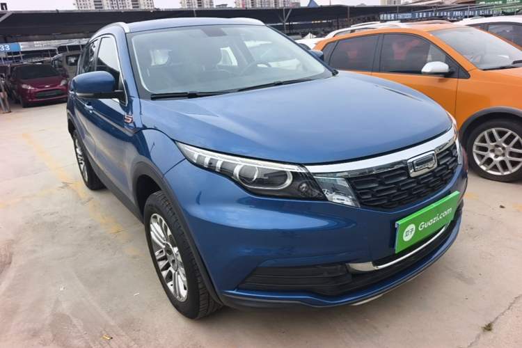 Used Qoros 5 2018 Revised 1.6T Automatic Luxury Version Front Right 45 Deg