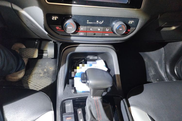Used Qoros 5 2018 1.6T Automatic Prestige Model Gear Lever