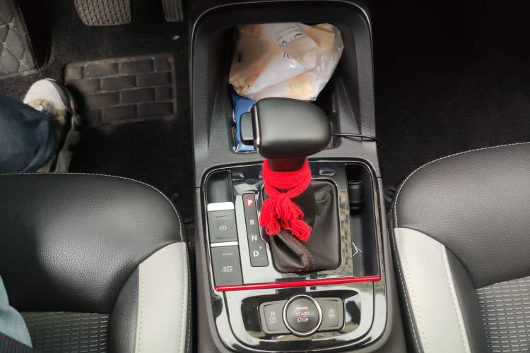 Used Qoros 5 2018 1.6T Automatic Prestige Model Gear Lever
