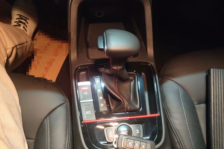 Used Qoros 5 2018 Revised 1.6T Automatic Luxury Version Gear Lever