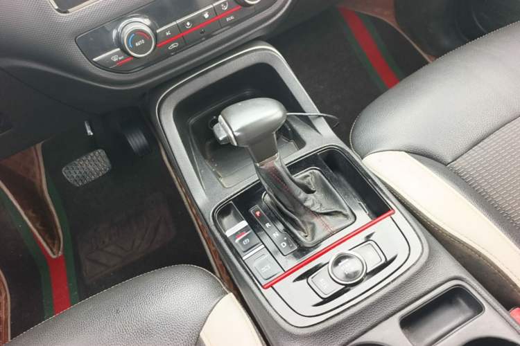 Used Qoros 5 2018 Revised 1.6T Automatic Luxury Version Gear Lever