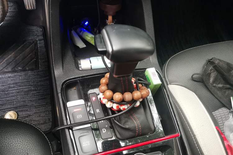 Used Qoros 5 2018 1.6T Automatic Prestige Model Gear Lever