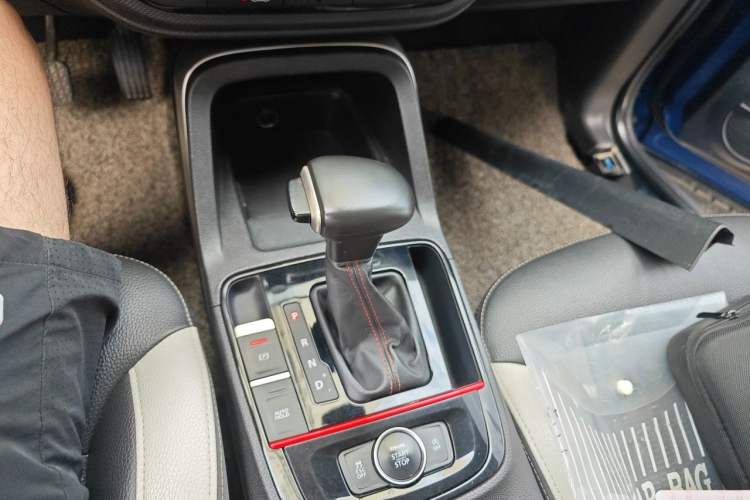 Used Qoros 5 2018 1.6T Automatic Prestige Model Gear Lever
