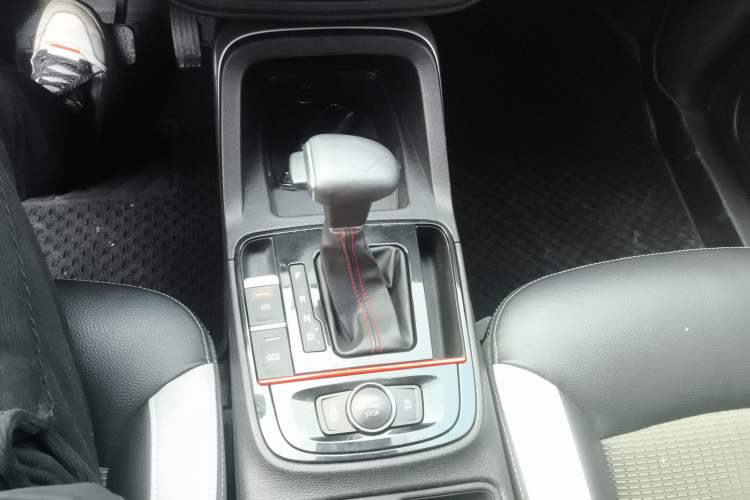 Used Qoros 5 2018 Revised 1.6T Automatic Luxury Version Gear Lever
