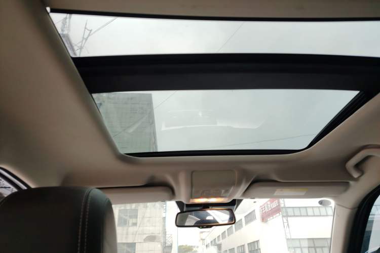 Used Qoros 5 2018 Revised 1.6T Automatic Luxury Version Headliner